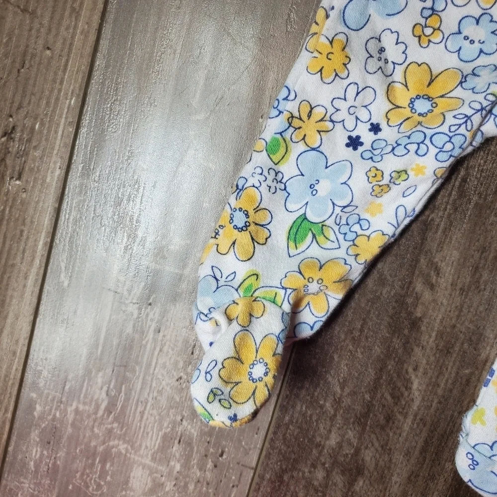 Nine West Baby Girl Footed Sleeper Size 0-3M NWOT White Blue Yellow Green Floral